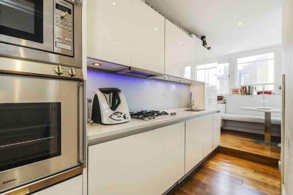 Stunning Grand 2 Bed, 2 Bath Apartment, Londres Exterior foto