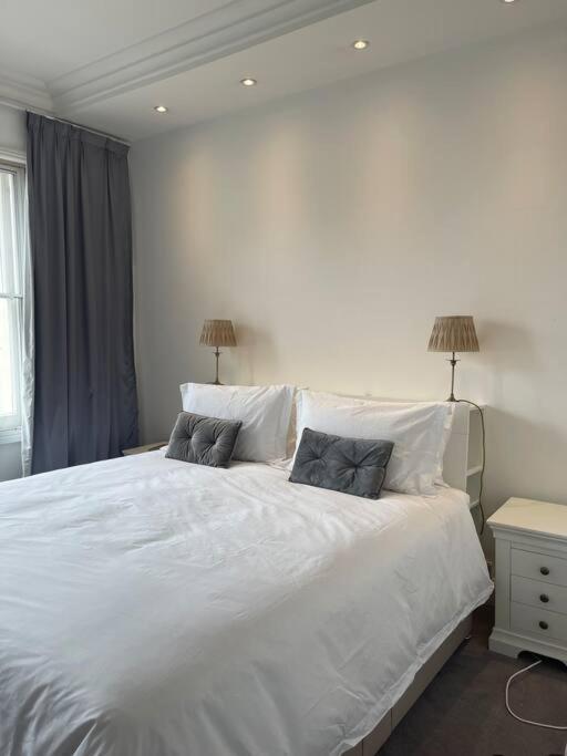 Stunning Grand 2 Bed, 2 Bath Apartment, Londres Exterior foto