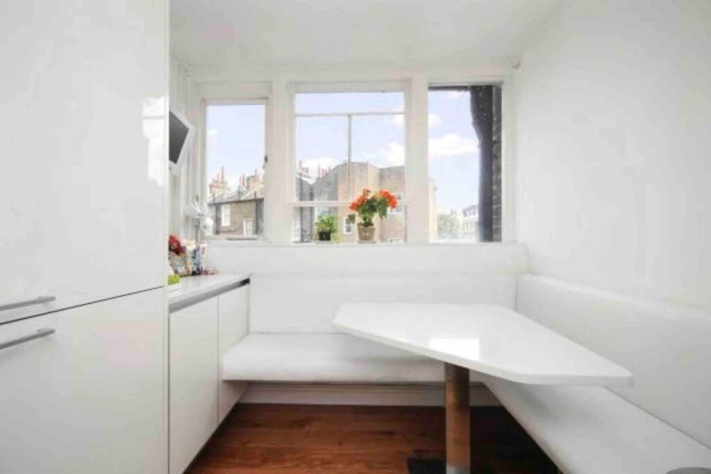 Stunning Grand 2 Bed, 2 Bath Apartment, Londres Exterior foto